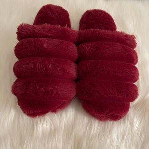 Jenni Faux Fur Slippers - wine red - size medium (7/8)